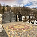 Guest house Domashniy Zatyshok Pilipets