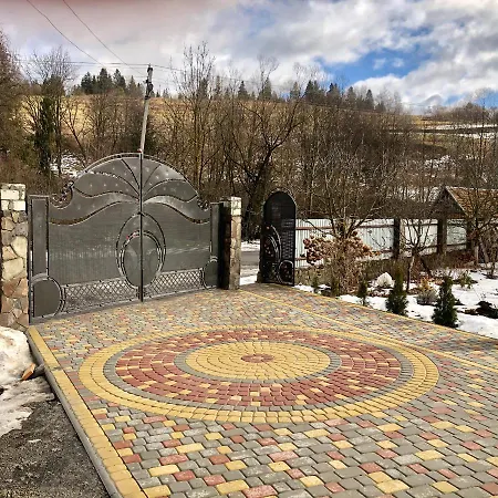 Guest house Domashniy Zatyshok Pilipets